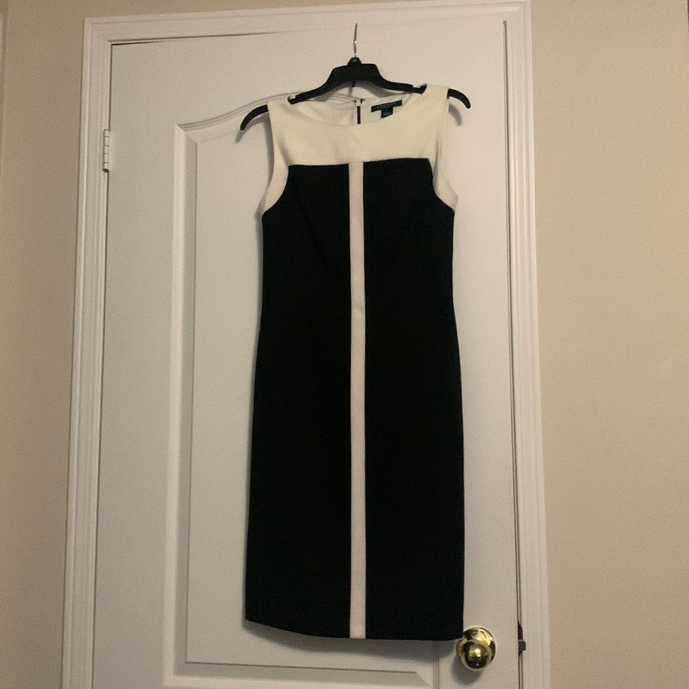Ralph Lauren size 6 two tone black and cream fitted Dress with invisible zipper